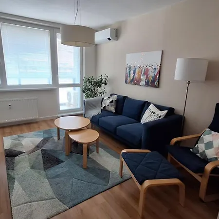 Апартаменты Spacious In The Park Кошице