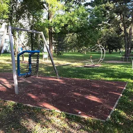 Spacious In The Park 아파트 코시체