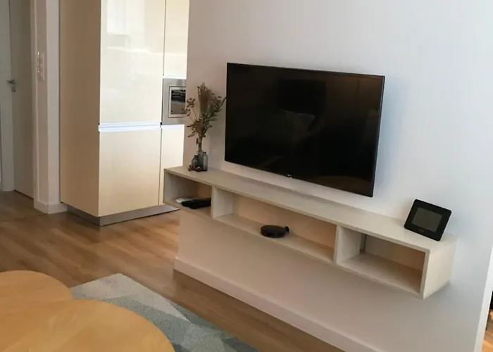 Spacious In The Park Apartment Košice